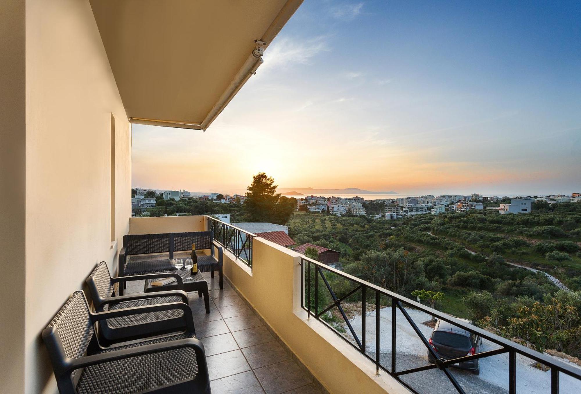 Kds Overlooking Chania Chrissi Akti Chania Exterior foto